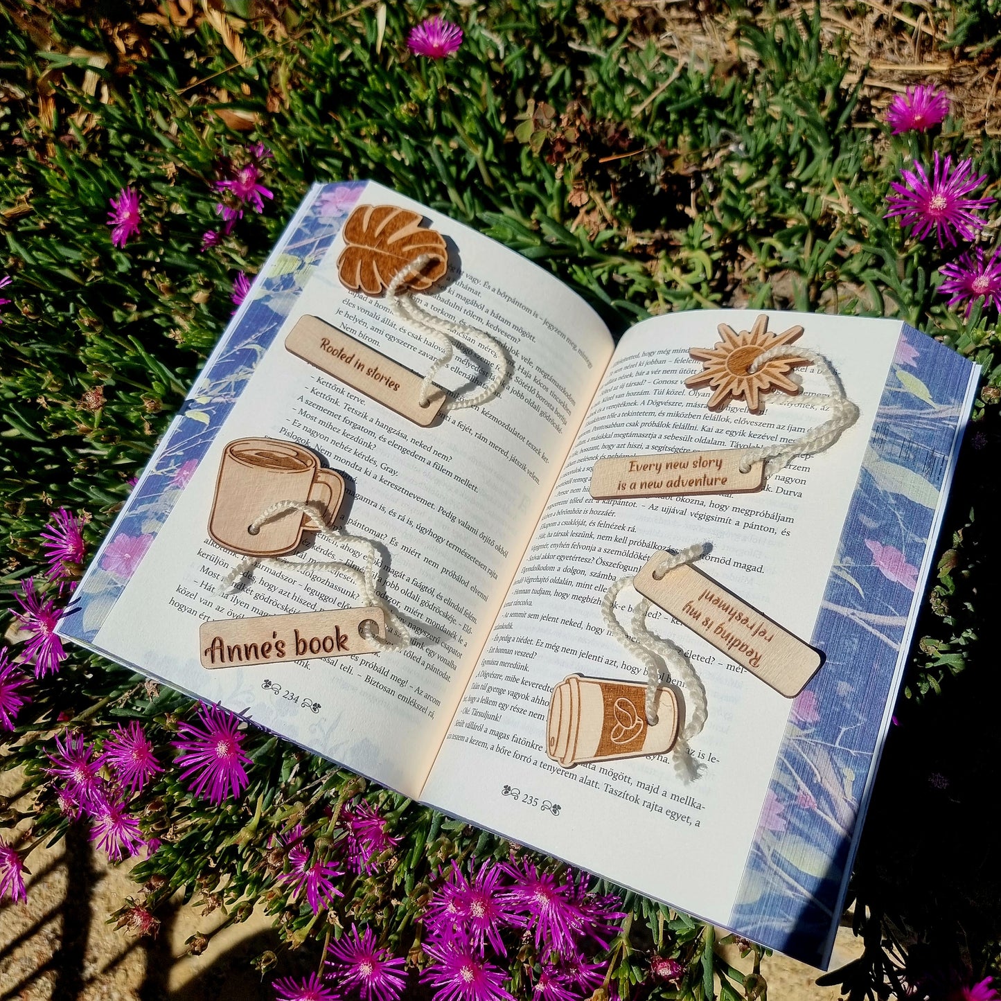 Personalized Page Holder & Custom Wooden Bookmark Set - Floral, Fantasy, or Fourth Wing Inspired Design