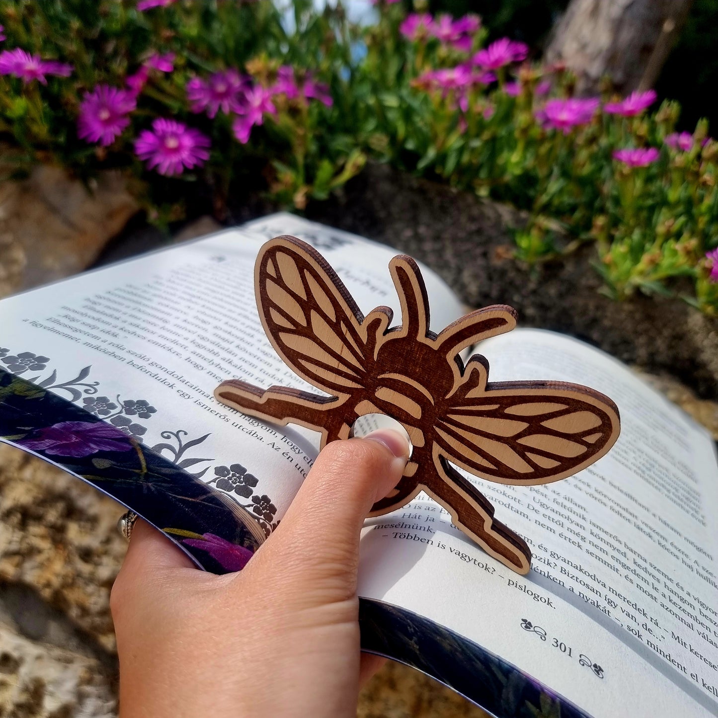 Personalized Bee Page Holder & Custom Wooden Bookmark Set