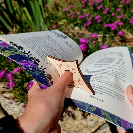 Personalized Page Holder & Custom Wooden Bookmark Set - Floral, Fantasy, or Fourth Wing Inspired Design